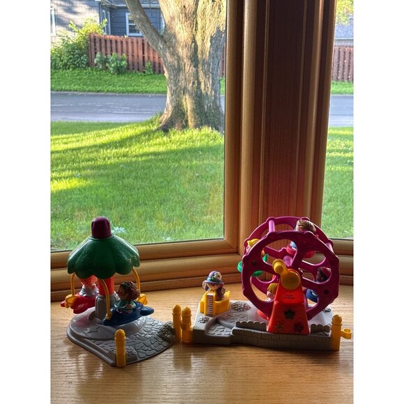 Fisher Price Little People Carnival Circus Ferris Wheel Spin Rocket 7 Figures - Picture 1 of 11
